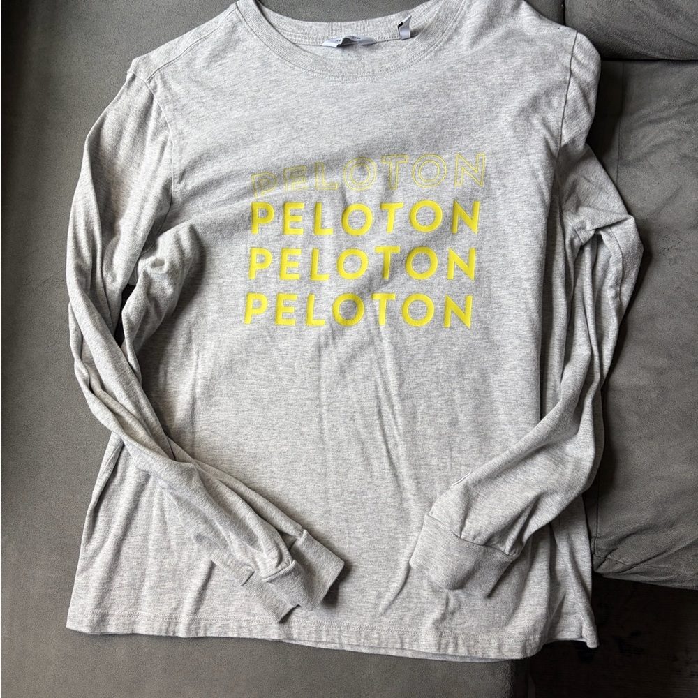 Peloton Light Gray Crewneck Long Sleeve Tee